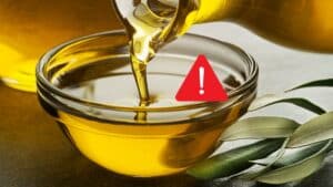 creías que era 100% natural el aceite de oliva virgen está lleno de microplásticos, según un nuevo estudio