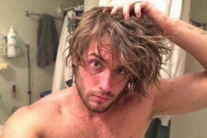 What Happens When You Stop Using Shampoo for a Month